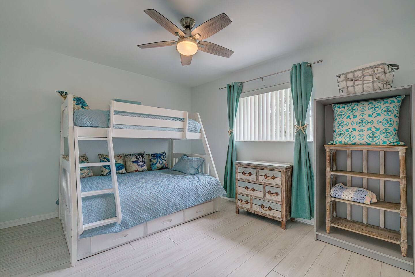 Bunk bedroom for kids and guests